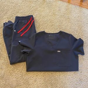 FIGS CHARCOAL SCRUB SET